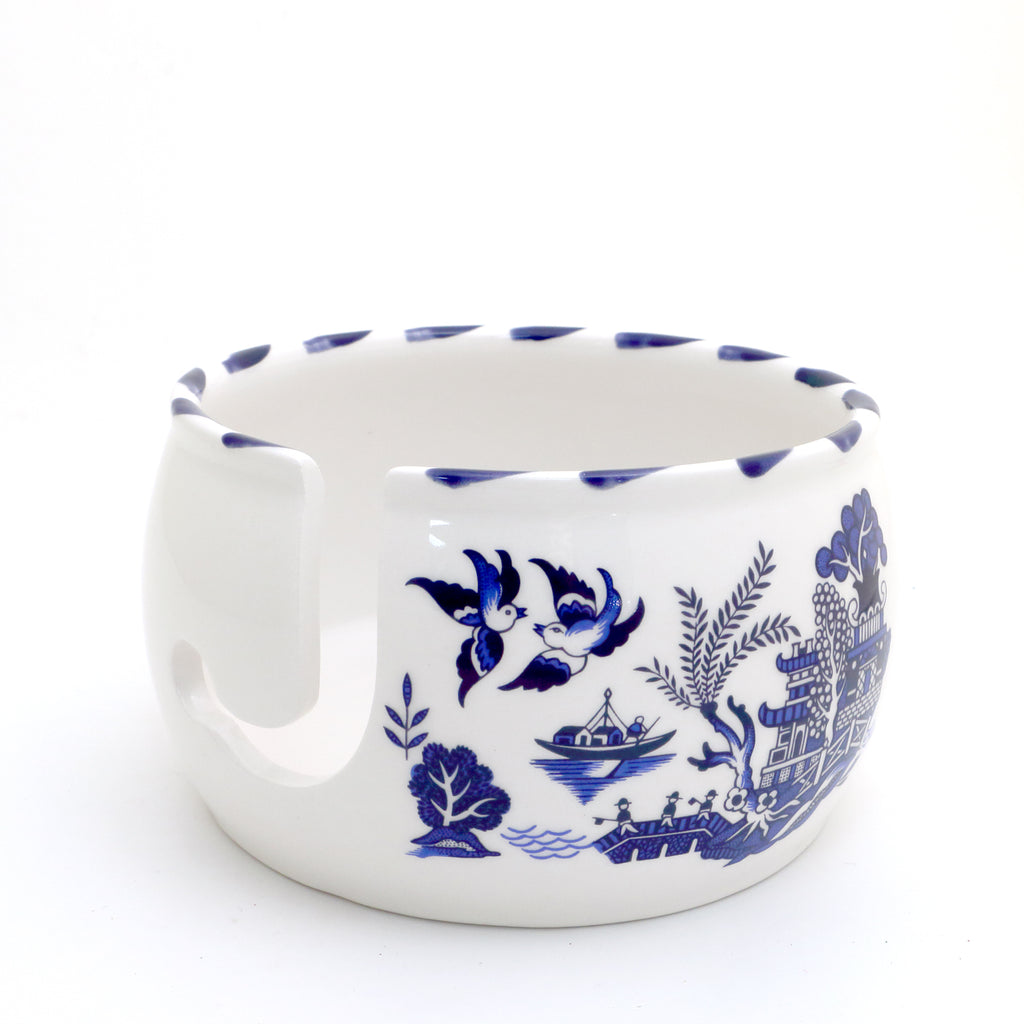 Blue Willow yarn bowl, chinoiserie yarn bowl