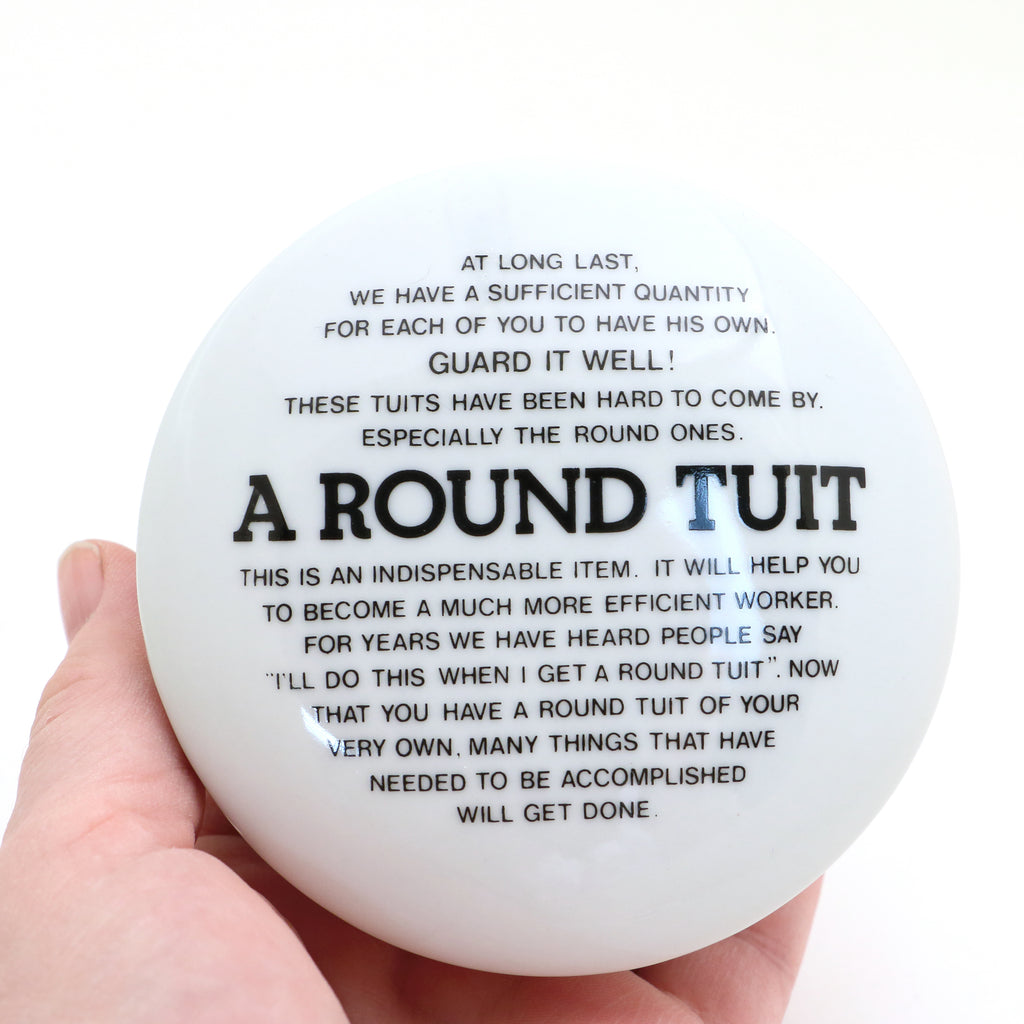 A Round Tuit ceramic box, novelty gag gift