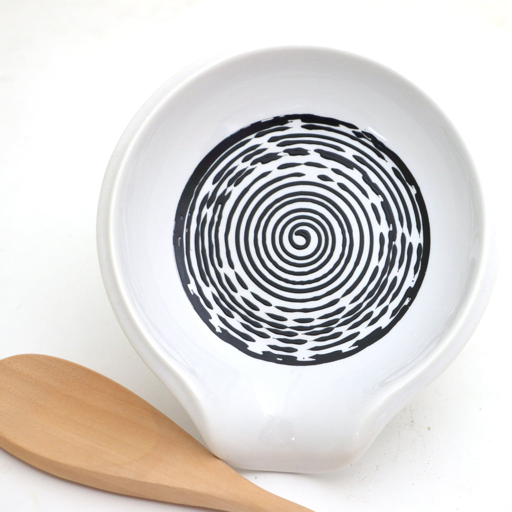 OOPS SALE black and white circle spoon rest