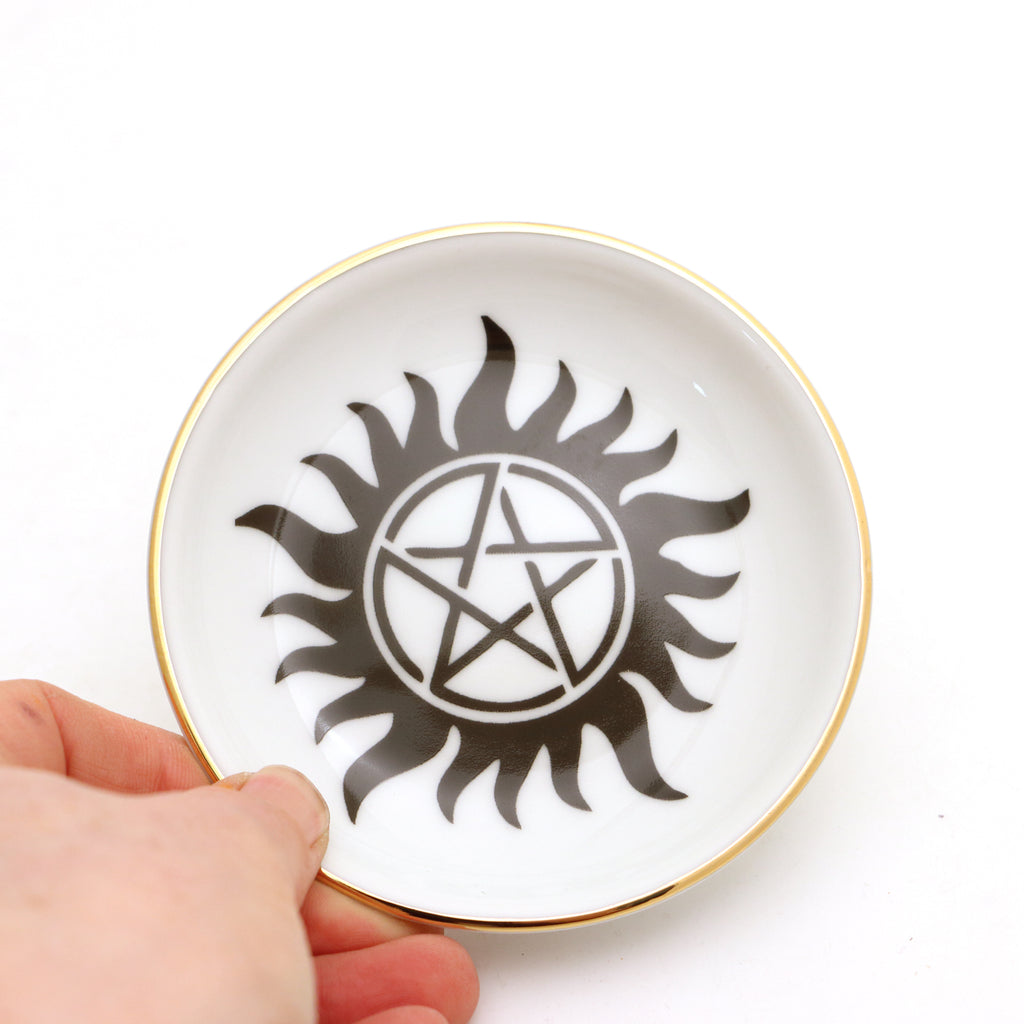 Pentagram ring dish, Wicca ring dish with 22 K gold
