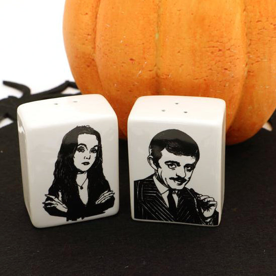 
Gomez and Morticia Addams salt and pepper shakers - great way to spice up any mean cara mia! 
LIMI