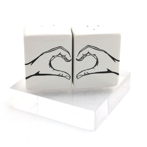 
This Salt and Pepper set features two hands making a heart. A great gift for someone you love and 